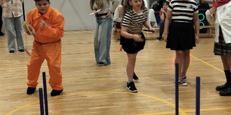 Powiększ grafikę: american-dream-disco-andrzejkowe-zakonczenie-tygodnia-kultury-amerykanskiej-661884.jpg