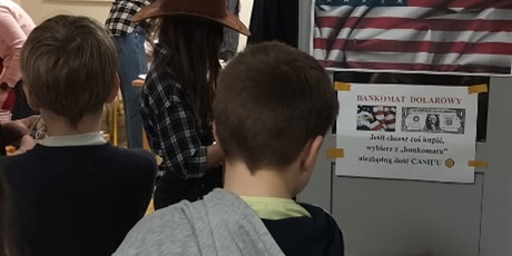 Powiększ grafikę: american-dream-disco-andrzejkowe-zakonczenie-tygodnia-kultury-amerykanskiej-661891.jpg