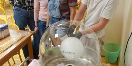 Powiększ grafikę: american-dream-disco-andrzejkowe-zakonczenie-tygodnia-kultury-amerykanskiej-661902.jpg