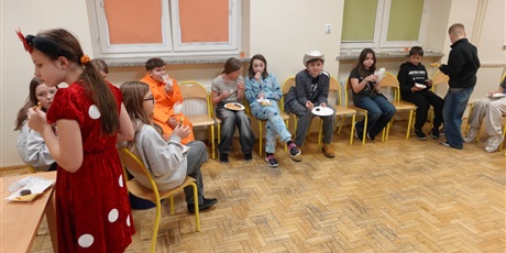 Powiększ grafikę: american-dream-disco-andrzejkowe-zakonczenie-tygodnia-kultury-amerykanskiej-661905.jpg