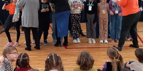 Powiększ grafikę: apel-podsumowujacy-i-polrocze-674738.jpg