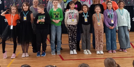 Powiększ grafikę: apel-podsumowujacy-i-polrocze-674739.jpg