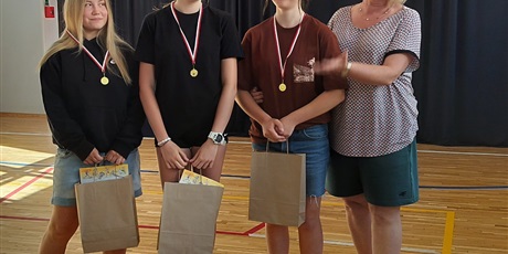 Powiększ grafikę: apel-podsumowujacy-ii-semestr-704516.jpg