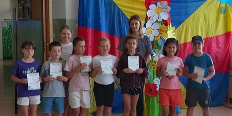 Powiększ grafikę: apel-podsumowujacy-ii-semestr-704577.jpg
