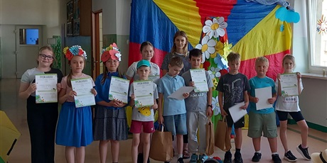 Powiększ grafikę: apel-podsumowujacy-ii-semestr-704578.jpg