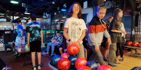 Powiększ grafikę: bowling-to-fajna-zabawa-543364.jpg