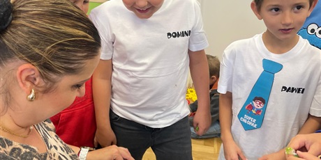 Powiększ grafikę: dzien-chlopaka-w-swietlicy-648560.jpg