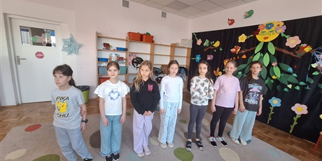 Powiększ grafikę: dzien-kobiet-w-swietlicy-682685.jpg