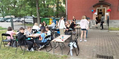 Powiększ grafikę: festyn-szkolny-z-okazji-dnia-dziecka-699554.jpg