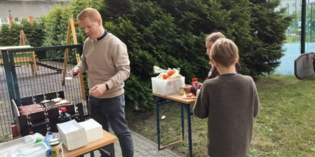 Powiększ grafikę: festyn-szkolny-z-okazji-dnia-dziecka-699581.jpg