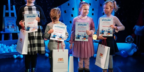 Powiększ grafikę: gala-13-gdanskiego-konkursu-plastycznego-zimowe-zabawy-677019.jpg