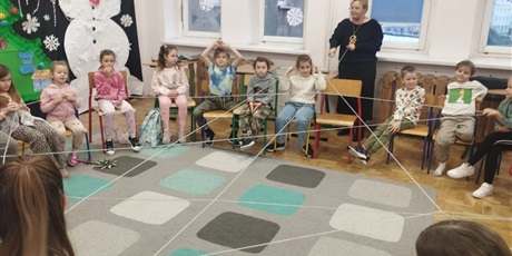 Powiększ grafikę: grudzien-w-swietlicy-pod-haslem-swiat-667289.jpg