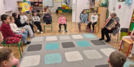 Powiększ grafikę: grudzien-w-swietlicy-pod-haslem-swiat-667292.jpg