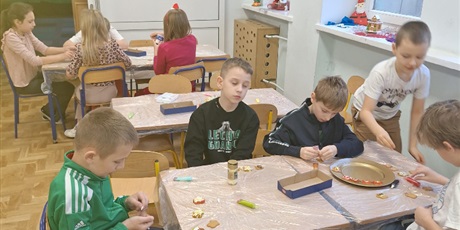 Powiększ grafikę: grudzien-w-swietlicy-pod-haslem-swiat-667307.jpg