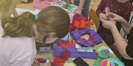 Powiększ grafikę: grudzien-w-swietlicy-pod-haslem-swiat-667310.jpg