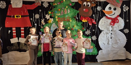 Powiększ grafikę: grudzien-w-swietlicy-pod-haslem-swiat-667398.jpg