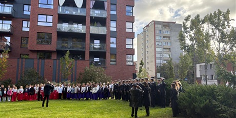 Powiększ grafikę: hold-pomordowanym-nauczycielom-717325.jpg