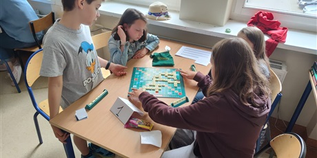 Powiększ grafikę: iii-szkolny-turniej-w-scrabble-700251.jpg