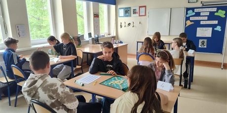 Powiększ grafikę: iii-szkolny-turniej-w-scrabble-700254.jpg