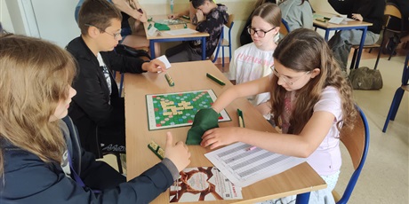 Powiększ grafikę: iii-szkolny-turniej-w-scrabble-700257.jpg