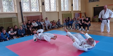 Powiększ grafikę: judocy-w-naszej-szkole-376951.jpg