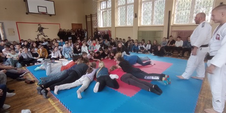 Powiększ grafikę: judocy-w-naszej-szkole-376964.jpg