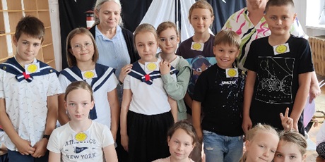 Powiększ grafikę: juz-idzie-lato-ida-wakacje-630089.jpg