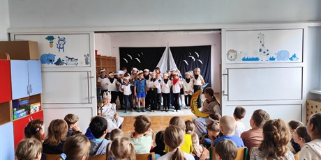 Powiększ grafikę: juz-idzie-lato-ida-wakacje-630091.jpg