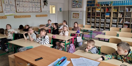 Powiększ grafikę: kolejne-zajecia-z-innowacji-o-kontynentach-623918.jpg