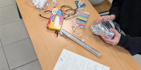 Powiększ grafikę: kreatywni-na-lekcji-chemii-668906.jpg