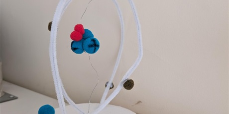 Powiększ grafikę: kreatywni-na-lekcji-chemii-668915.jpg