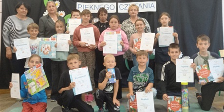 Powiększ grafikę: kto-czyta-ksiazki-zyje-podwojnie-umberto-eco-616124.jpg