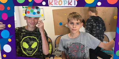Powiększ grafikę: miedzynarodowy-dzien-kropki-638373.jpg
