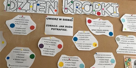 Powiększ grafikę: miedzynarodowy-dzien-kropki-638406.jpg