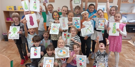 Powiększ grafikę: miedzynarodowy-dzien-kropki-638428.jpg