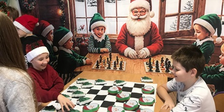 Powiększ grafikę: mikolajkowe-warcaby-664287.jpg