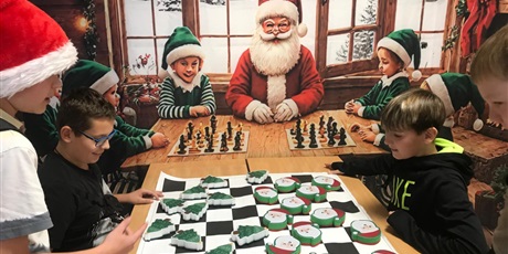 Powiększ grafikę: mikolajkowe-warcaby-664303.jpg