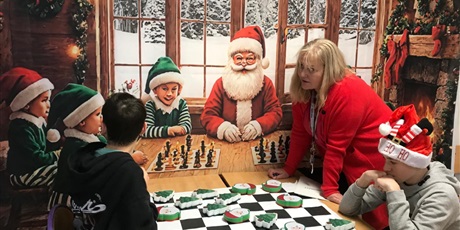 Powiększ grafikę: mikolajkowe-warcaby-664309.jpg