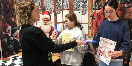 Powiększ grafikę: mikolajkowe-warcaby-664325.jpg