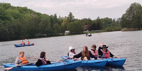 Powiększ grafikę: ostatnie-wspolne-dni-zielona-szkola-klasy-8b-694893.jpg