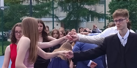 Powiększ grafikę: polonez-klas-osmych-2026-694859.jpg