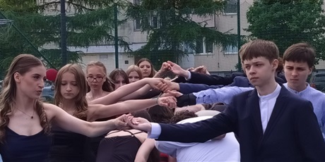 Powiększ grafikę: polonez-klas-osmych-2026-694862.jpg