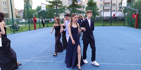 Powiększ grafikę: polonez-klas-osmych-2026-694884.jpg
