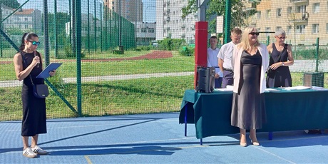 Powiększ grafikę: pozegnanie-absolwentow-szkoly-705953.jpg