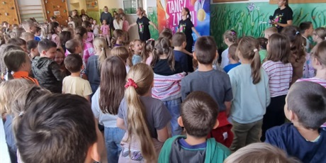 Powiększ grafikę: prezentacja-centrum-tanca-gabi-638440.jpg