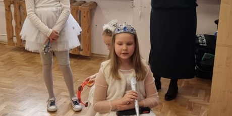 Powiększ grafikę: przedstawienie-swietlicowe-rady-na-bezpieczne-ferie-670502.jpg