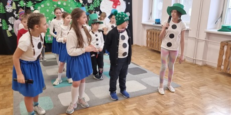 Powiększ grafikę: przedstawienie-swietlicowe-rady-na-bezpieczne-ferie-670512.jpg