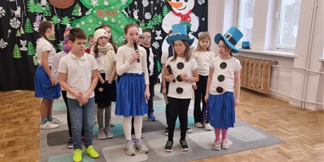 Powiększ grafikę: przedstawienie-swietlicowe-rady-na-bezpieczne-ferie-670514.jpg