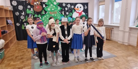 Powiększ grafikę: przedstawienie-swietlicowe-rady-na-bezpieczne-ferie-670529.jpg