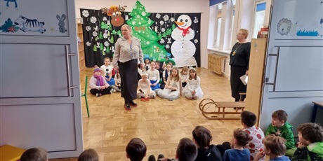 Powiększ grafikę: przedstawienie-swietlicowe-rady-na-bezpieczne-ferie-670534.jpg